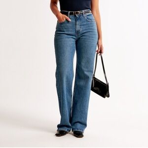 Abercrombie Curve Love High Rise 90s Relaxed Jean
